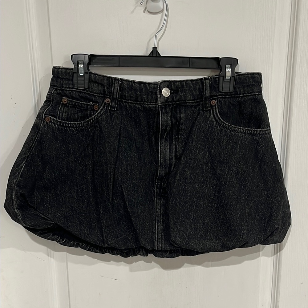 Abercrombie & Fitch Mid Rise Bubble Hem Denim Mini Skirt